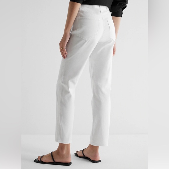 Express High Waisted White Ripped Straight Ankle Jeans NWT SZ 2R - Picture 4 of 5